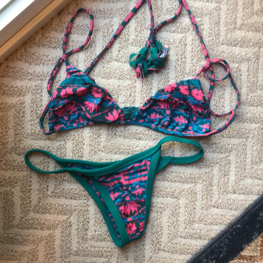 Posh Pua crochet detailed bikini set
